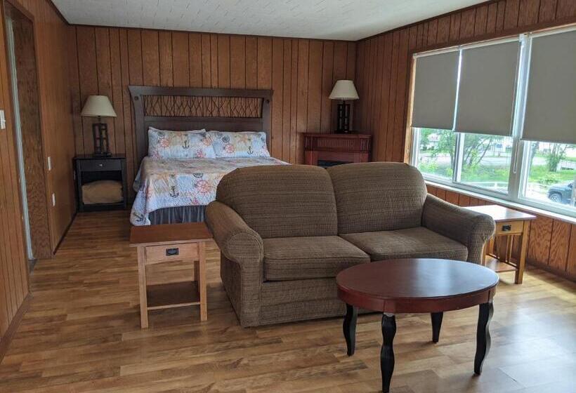 جناح سرير كينج, Riverboat Inn & Suites