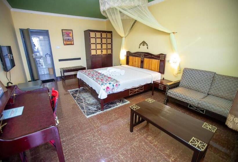 اتاق استاندارد با چشمانداز دریاچه, Rusty Rock Beach Resort & Spa