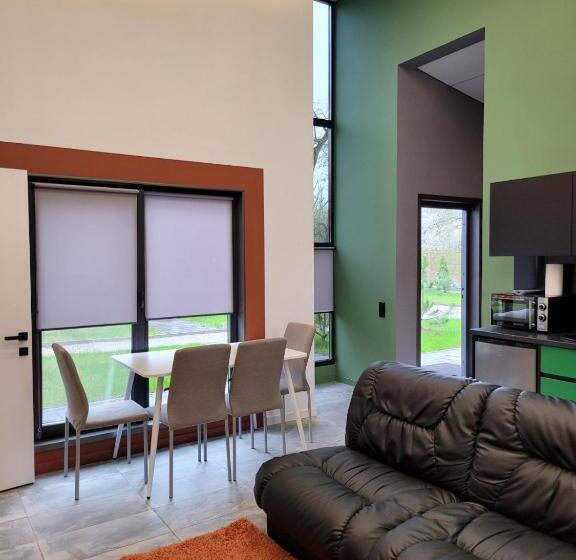 一居室别墅, Sunrise Sokirna