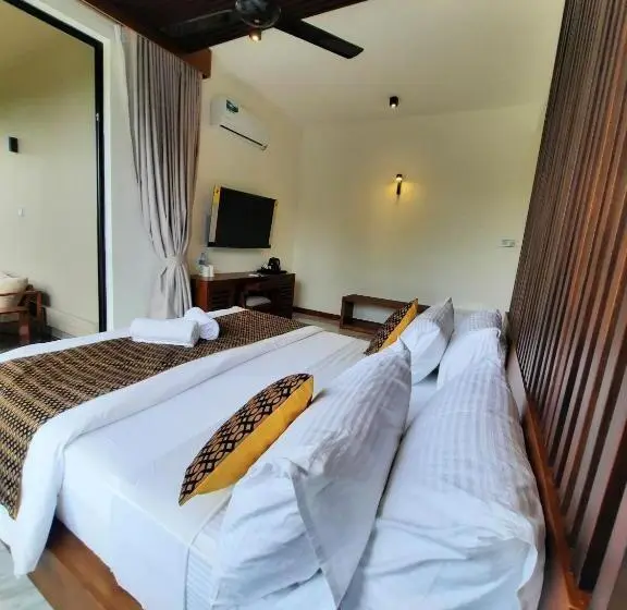 スーペリアファミリールーム, Thimbiri Wewa Resort Wilpattu