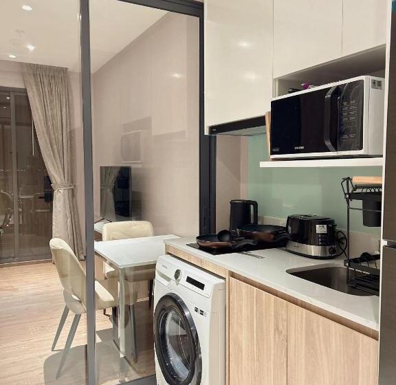 דירת חדר נוף לים, Once Pattaya Seaview Condo