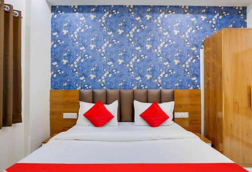 トリプルクラシックルーム, Oyo Flagship Hotel Vasundhara