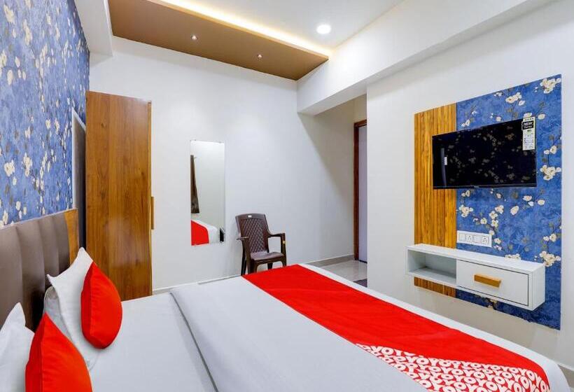 トリプルクラシックルーム, Oyo Flagship Hotel Vasundhara