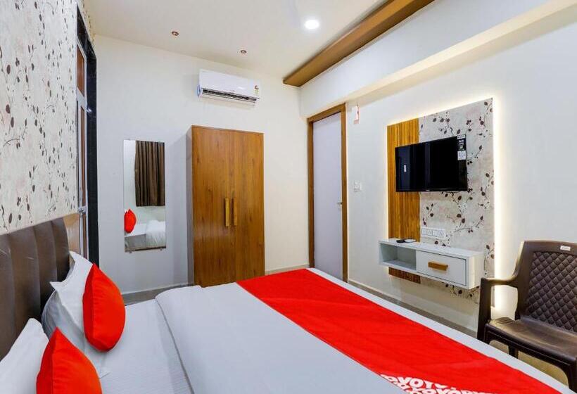 トリプルクラシックルーム, Oyo Flagship Hotel Vasundhara