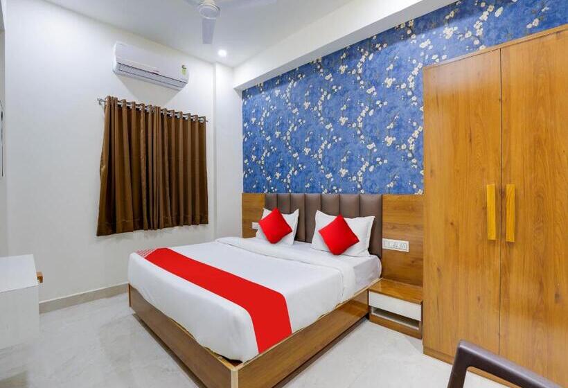 トリプルクラシックルーム, Oyo Flagship Hotel Vasundhara