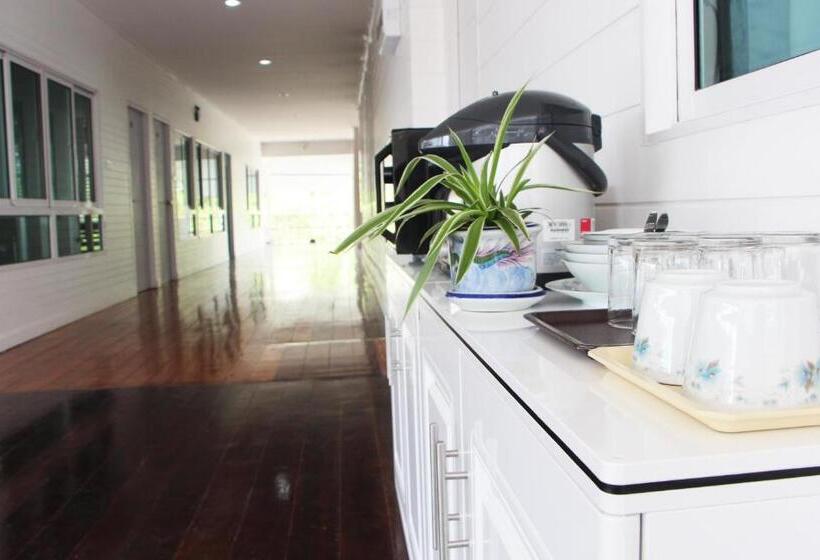 חדר סטנדרט, Room In Guest Room   Baan Khunphiphit Homestay No2229