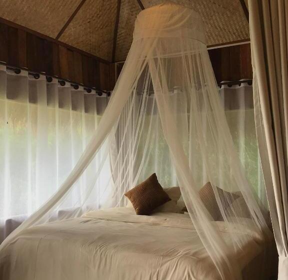 Номер Стандарт Вид на Горы, Wanna’s House