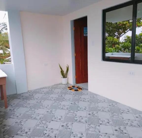 デラックススタジオ, Rendezvous Beach Resort   Cabongaoan