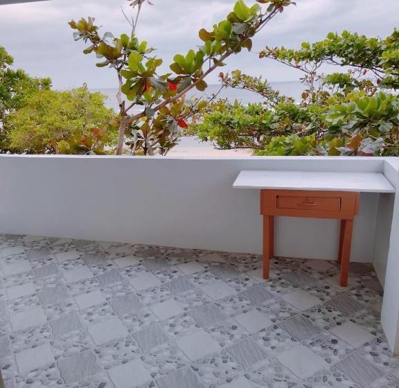 סטודיו דלוקס, Rendezvous Beach Resort   Cabongaoan