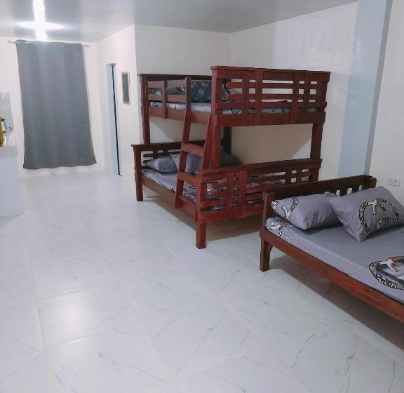 디럭스 스튜디오, Rendezvous Beach Resort   Cabongaoan