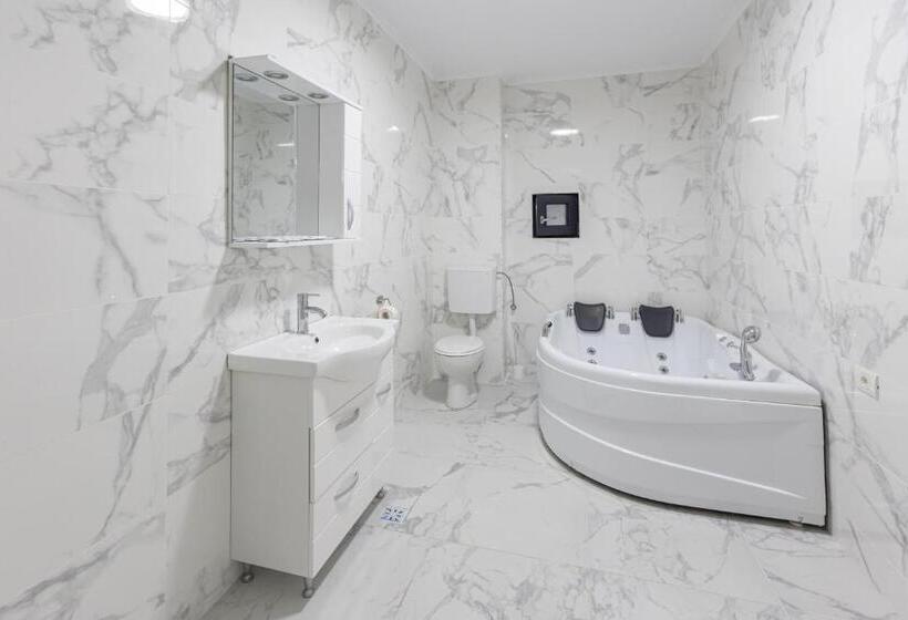 آپارتمان 3 خوابه, Villa Class