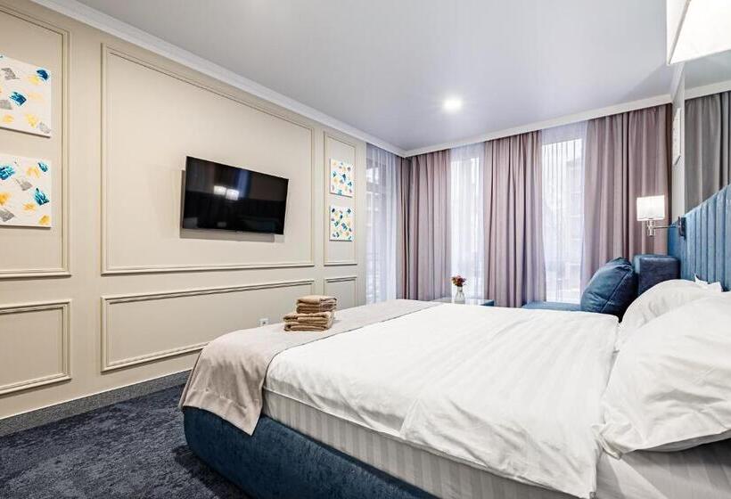 اتاق لوکس سه تخته, Apartreserve Avtorskiy