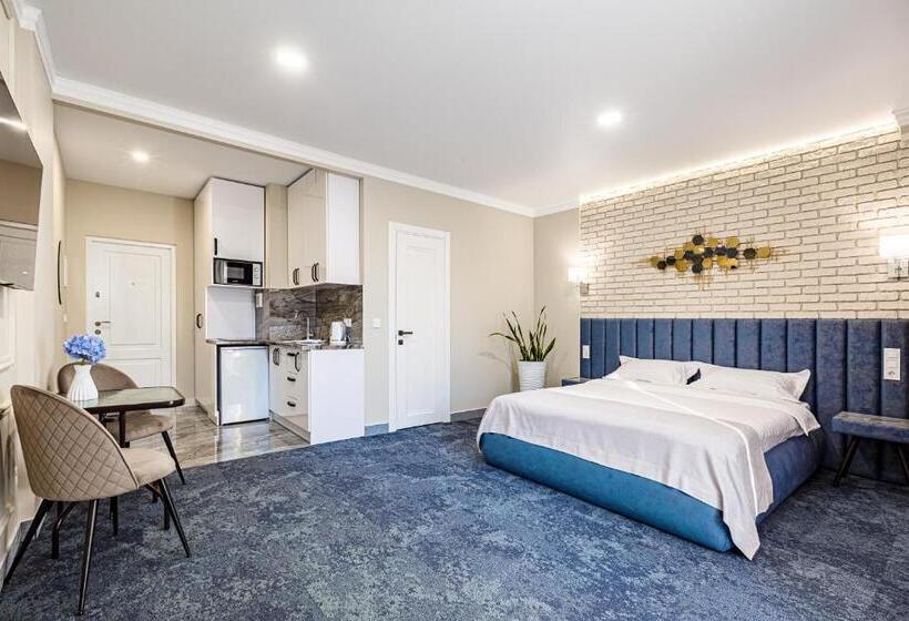 استودیوی استاندارد, Apartreserve Avtorskiy