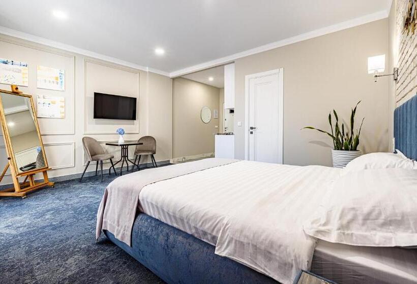 استودیوی استاندارد, Apartreserve Avtorskiy