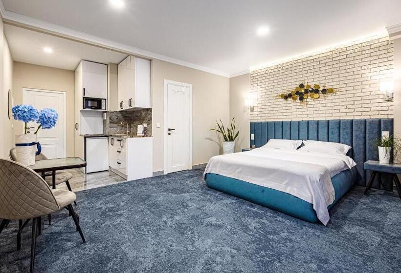 استودیوی استاندارد, Apartreserve Avtorskiy