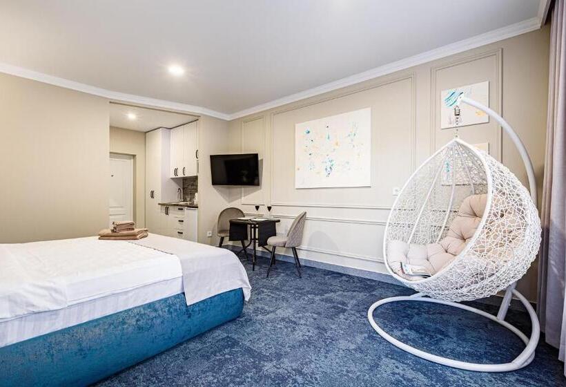 استودیوی استاندارد, Apartreserve Avtorskiy