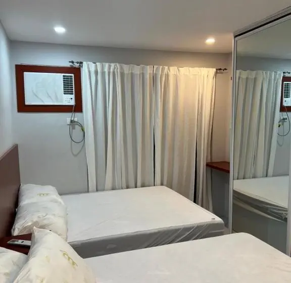 آپارتمان 1 خوابه, Chic, Modern , Minimalist Design At The Loop Condo Tower