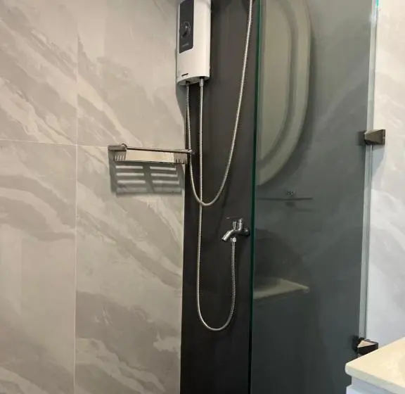 آپارتمان 1 خوابه, Chic, Modern , Minimalist Design At The Loop Condo Tower