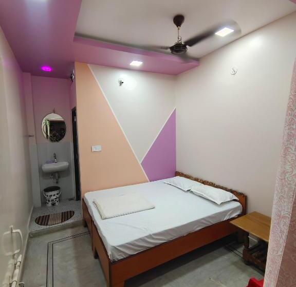 Chambre Economy, Anjali