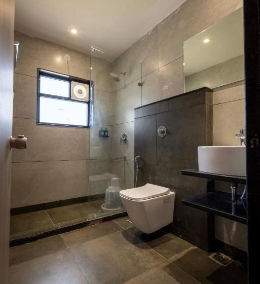 סוויטה, Bafna Lawn