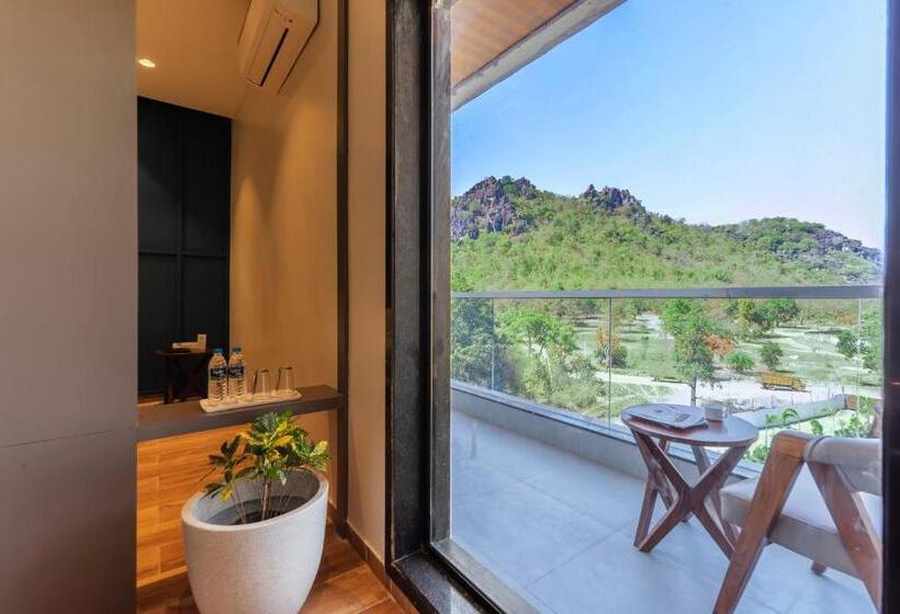 סוויטה, Bafna Lawn