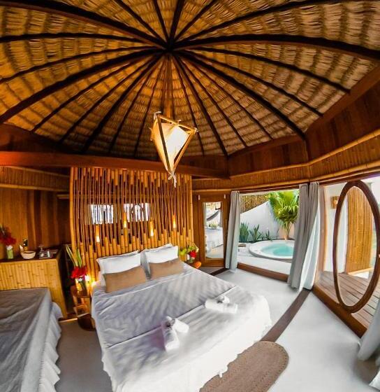 جناح مزود بحمام سباحة, Bambu Blu Lagoon Homes