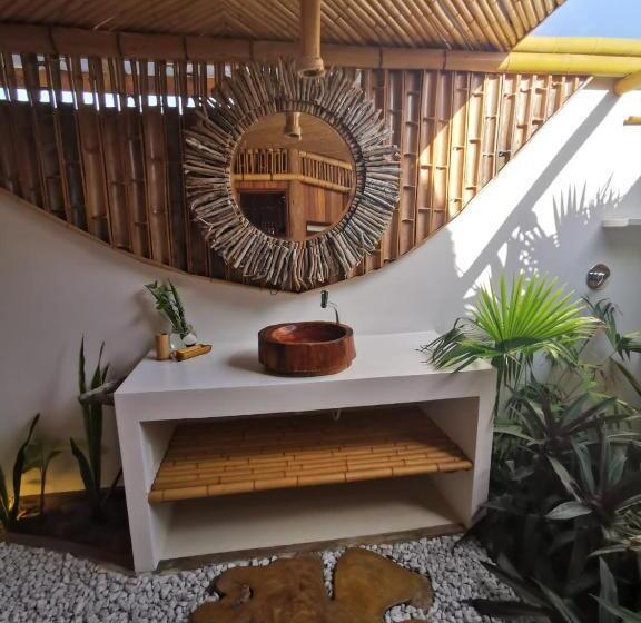 סוויטה אקזקיוטיב, Bambu Blu Lagoon Homes