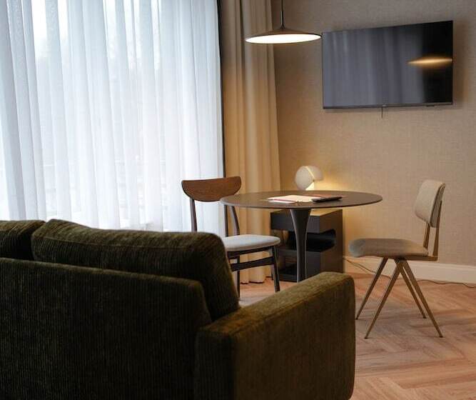 패밀리 스위트, By Friso Den Haag   Scheveningen