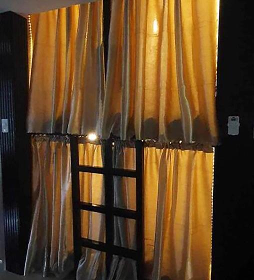 1 Bedroom Apartment with Balcony, C Place