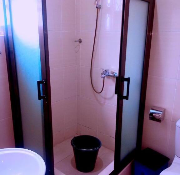 발코니가 있는 스위트, Malbert Inn