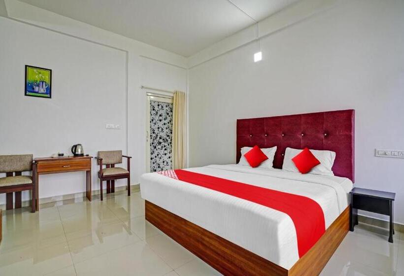 חדר דלוקס לשלושה, Oyo Flagship 81260 Star Lights