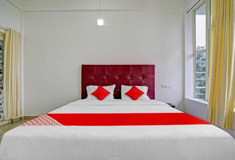 غرفة ديلوكس ثلاثية, Oyo Flagship 81260 Star Lights