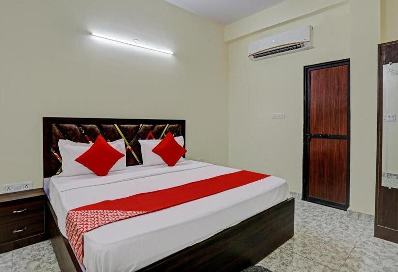 トリプルクラシックルーム, Oyo Flagship Krishna Galaxy