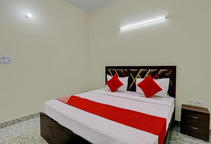 トリプルクラシックルーム, Oyo Flagship Krishna Galaxy