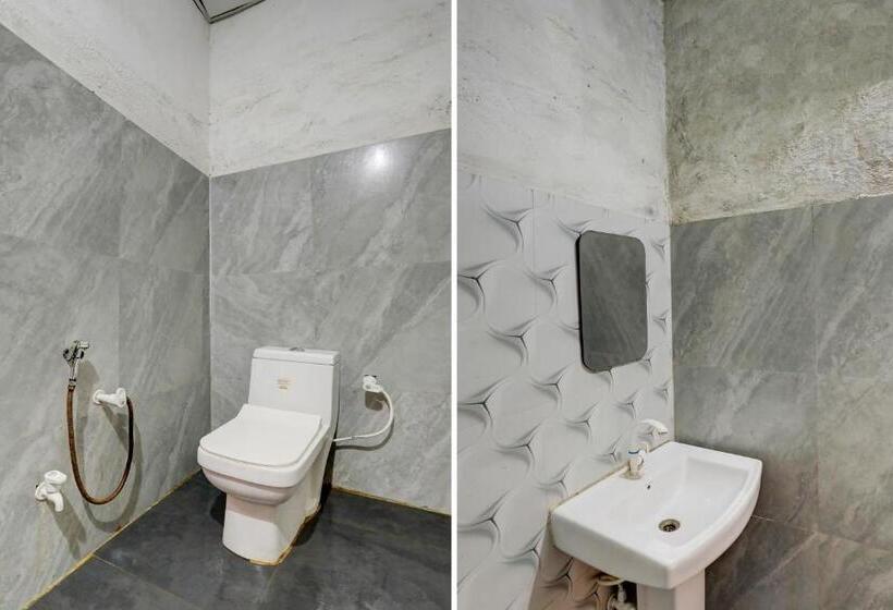 Трехместный Номер Классика, Oyo Gold Inn