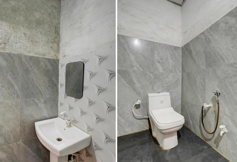 Трехместный Номер Классика, Oyo Gold Inn