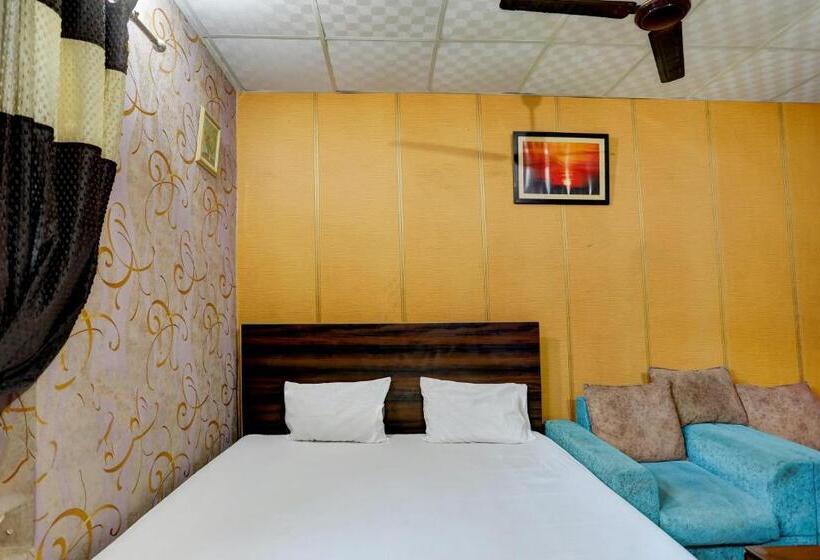 Трехместный Номер Классика, Oyo Gold Inn