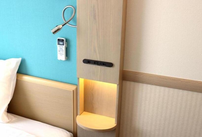 غرفة إقتصادية, Toyoko Inn Yokohama Eki Nishi Guchi