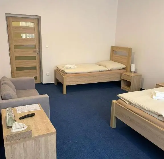 スタンダード４人部屋, U Města Prahy Náchod