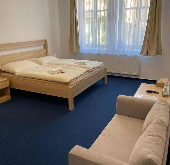 Четырехместный Номер Стандарт, U Města Prahy Náchod