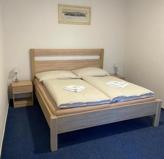 Номер Стандарт, U Města Prahy Náchod