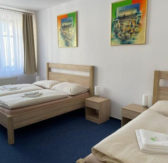 Номер Стандарт Трехместный, U Města Prahy Náchod