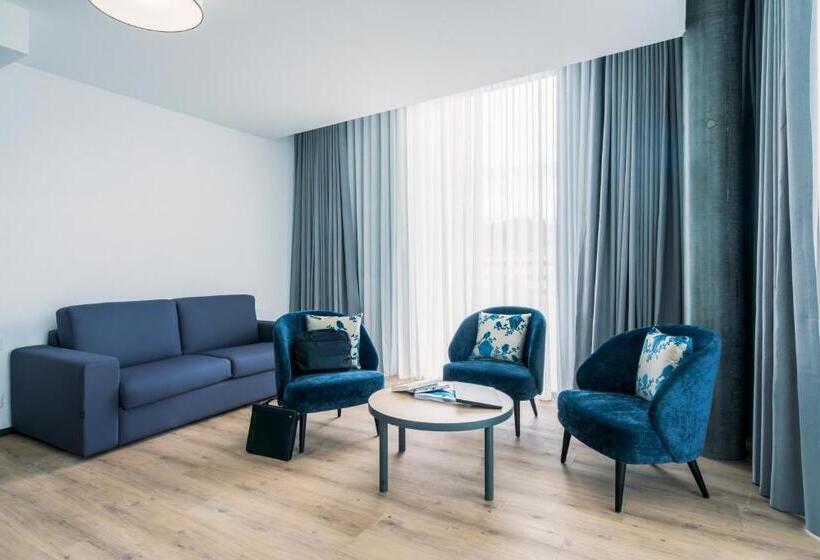 Президентский Люкс, Yparc Hôtel