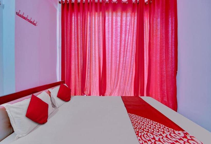 トリプルクラシックルーム, Oyo Flagship Hotel Celebrate Inn