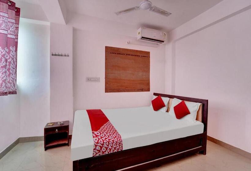 トリプルクラシックルーム, Oyo Flagship Hotel Celebrate Inn