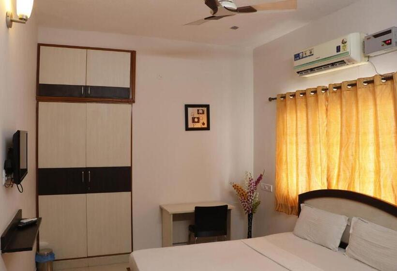 Номер Стандарт, Fiesta House Pallikaranai