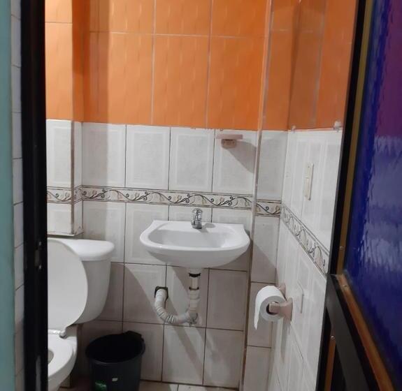 اتاق استاندارد سه نفره, Residencial Rm