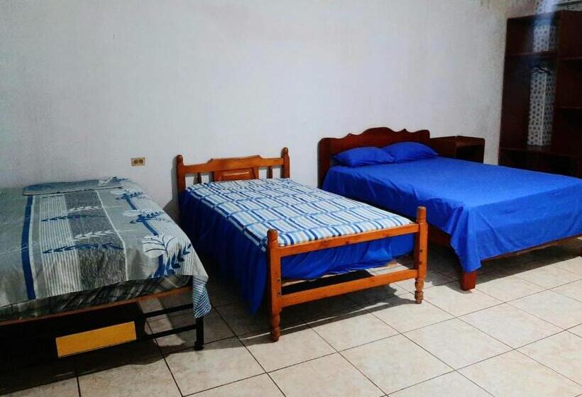 اتاق استاندارد سه نفره, Residencial Rm