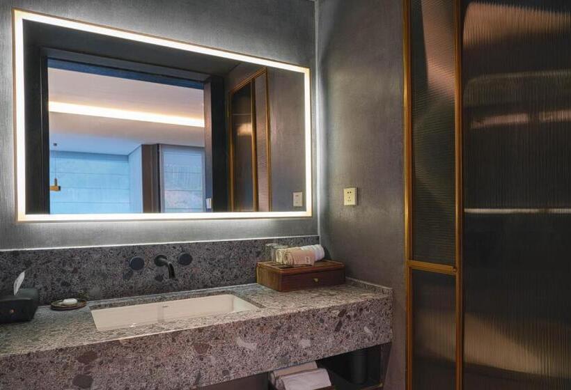 غرفة قياسية سرير كينج, Yakamoz Qianchuan