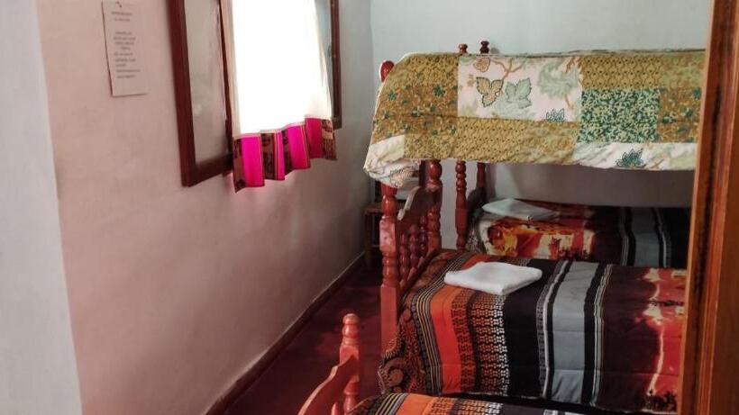 Четырехместный Номер Стандарт, Hostal Mamacoca